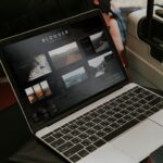 Акция: Сайт Под Ключ + Домен И Техподдержка В Подарок 3 Blogger Laptop By Luggage Airport 53876 143009 E1721849943675 Акция: Сайт Под Ключ + Домен И Техподдержка В Подарок